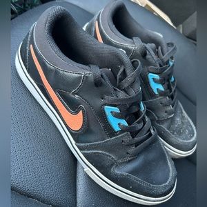 Nike SB Ruckus Skate Shoes Size 10 Rare Orange Black & Blue 555318-084 2013